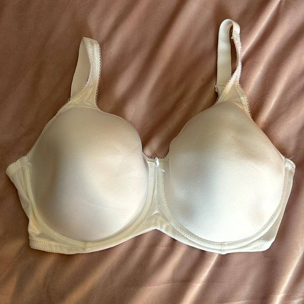 Wacoal full coverage bra 🤍